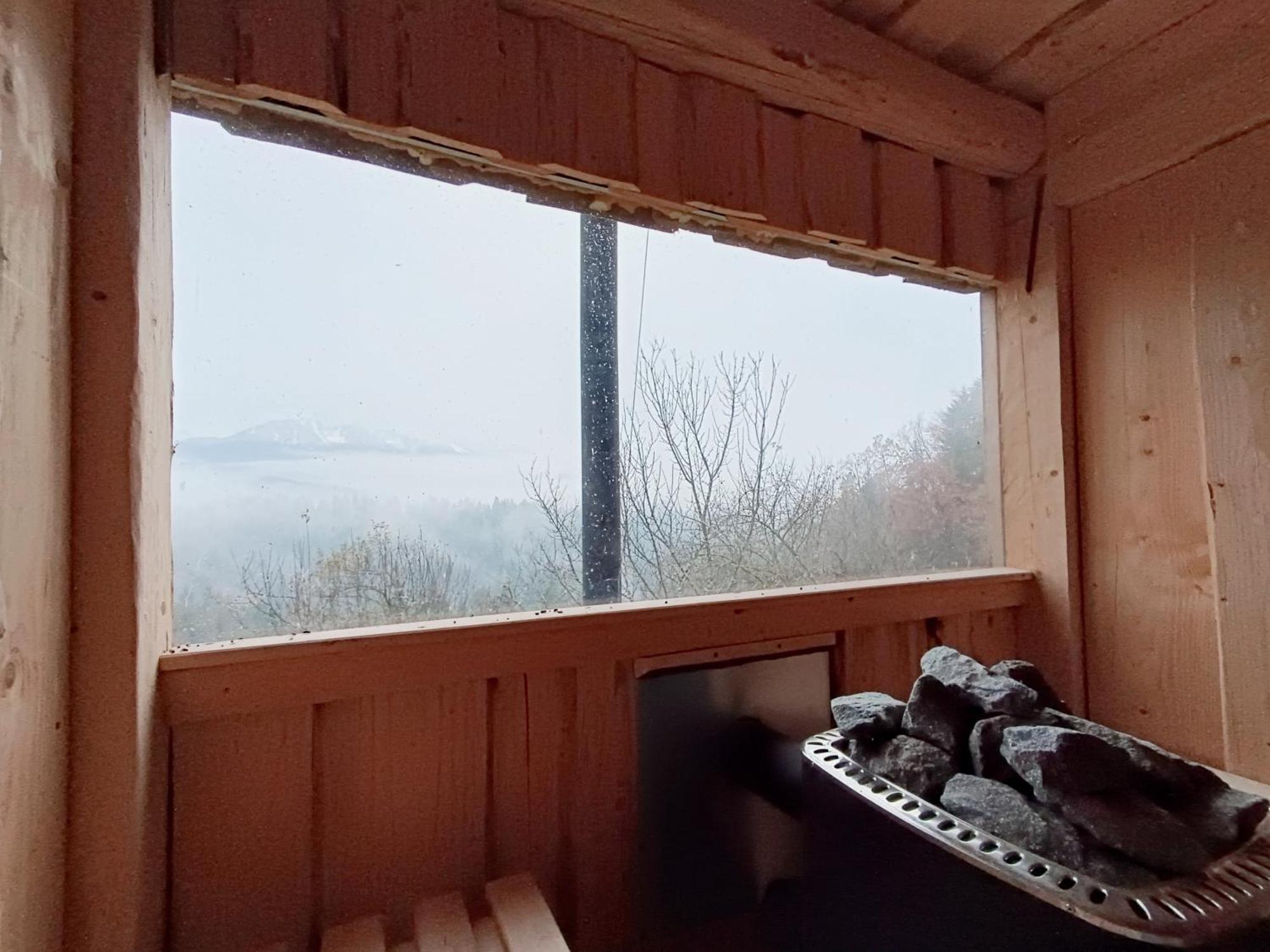 Kmetija Pecnik Apartman Prevalje Kültér fotó
